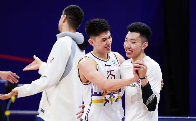 99精品久久久久久
